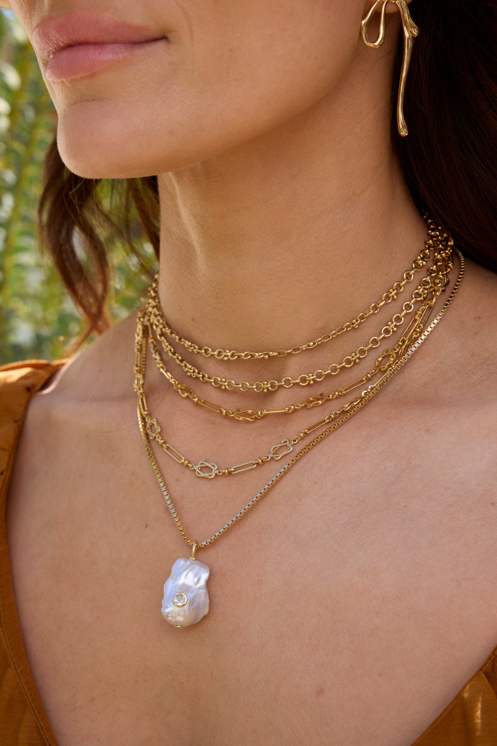 Amelie Pearl Necklace in White Topaz